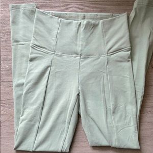 Light green cotton Fabletics Legging